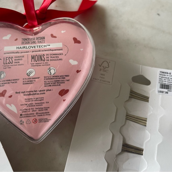 NWT: 3 Valentine’s Day hair accessories - 2 clip & 1 bobble set + free gift! - Picture 7 of 7